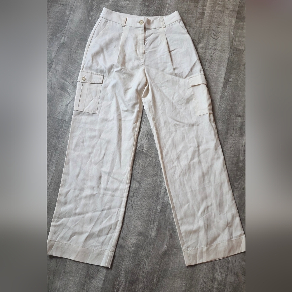 LOFT Women's Cream Cargo Pants